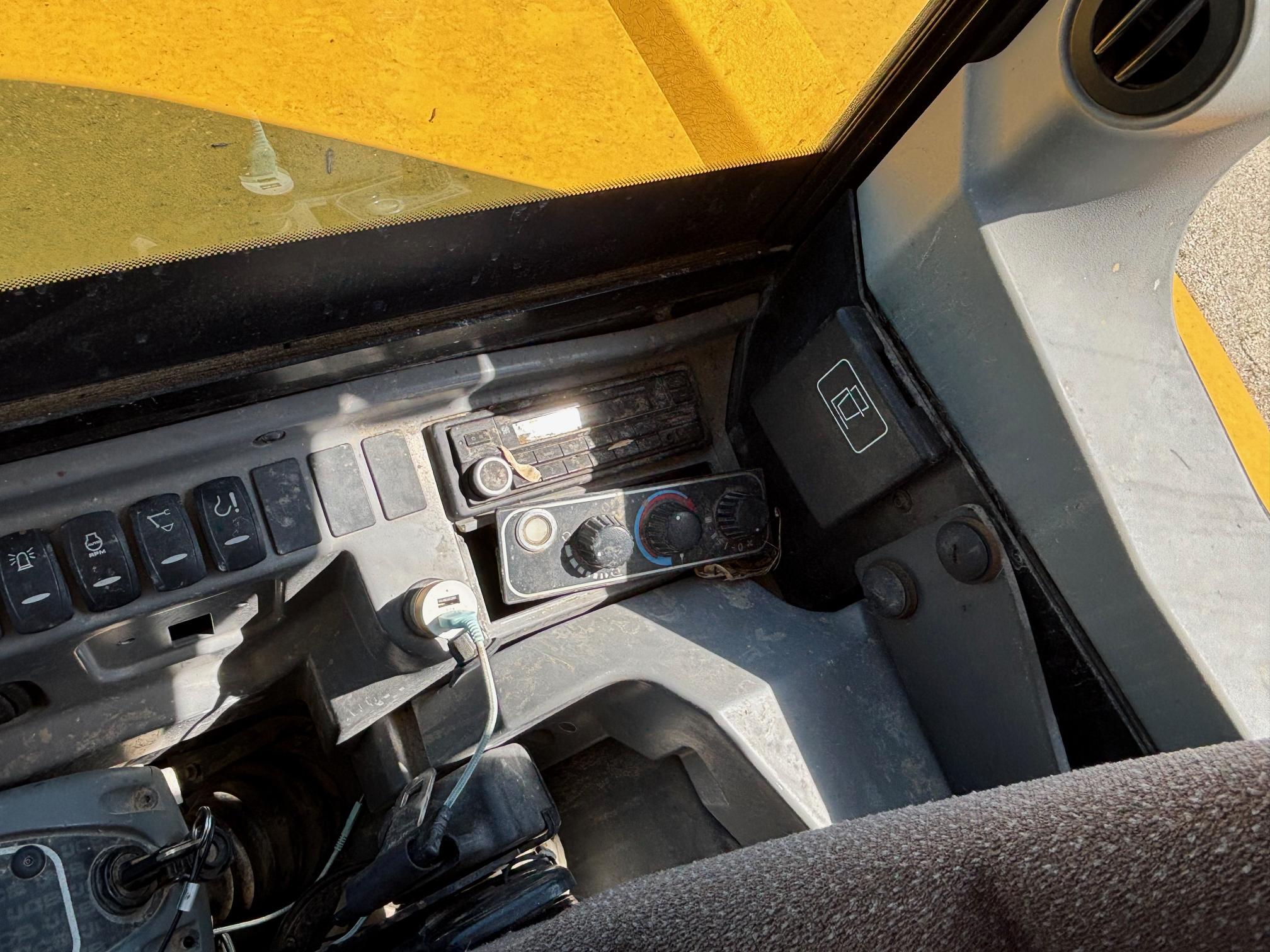 2014 JCB 85Z-1 - Image 15